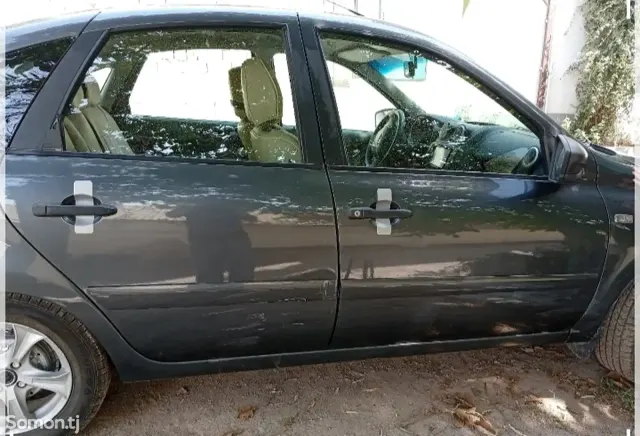 Lada (ВАЗ) Granta 2015 · 1.6 MT