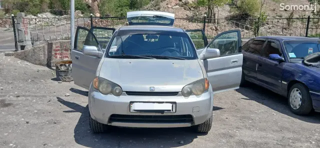 Honda HR-V 2001 · 1.6 MT