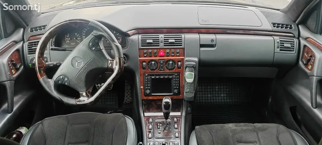 Mercedes-Benz E class 2002 · 2.8 AT
