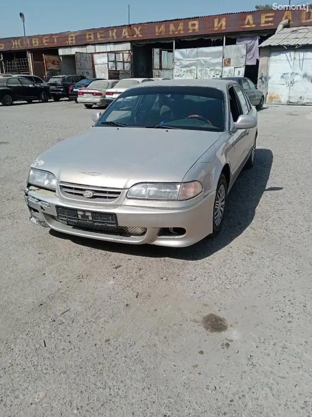 Hyundai Sonata 1995 · 1.8 MT