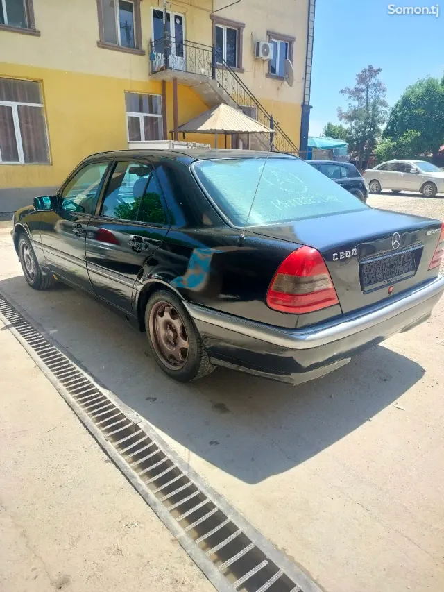 Mercedes-Benz C class 1995 · 2.0 MT