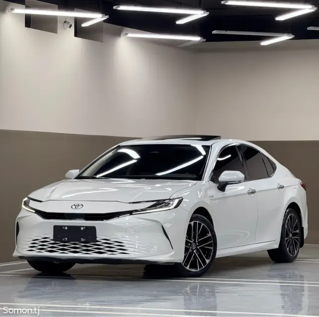 Toyota Camry 2024 · 2.0 AT
