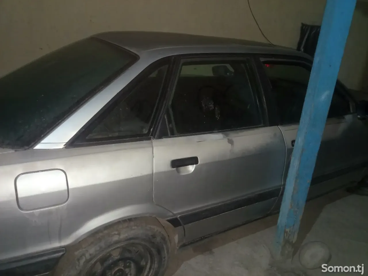 Audi 80 1988 · 1.6 MT