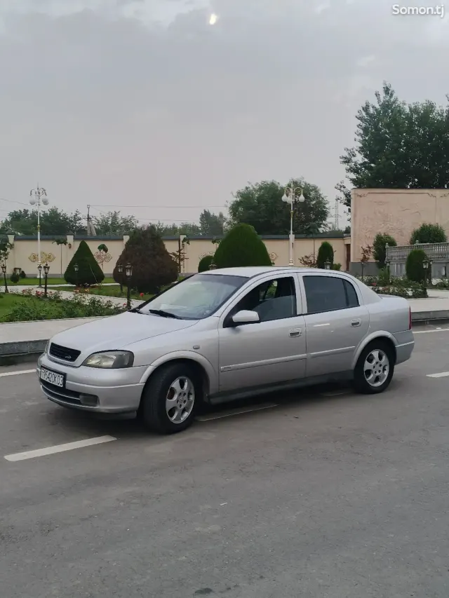 Opel Astra G 2000 · 1.8 AT