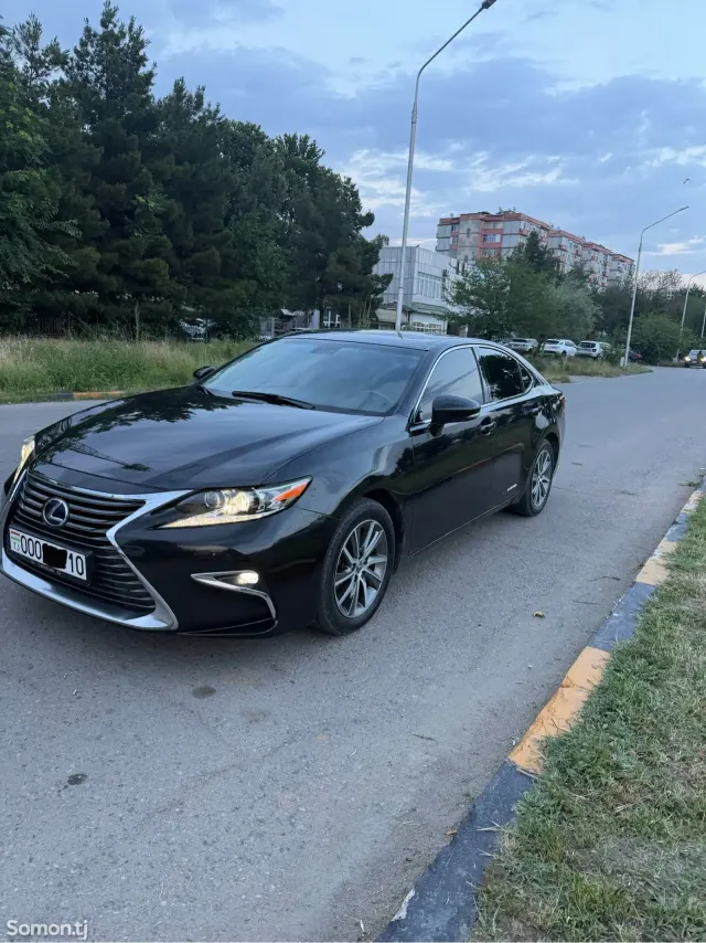 Lexus ES series 2016 · 2.5 AT