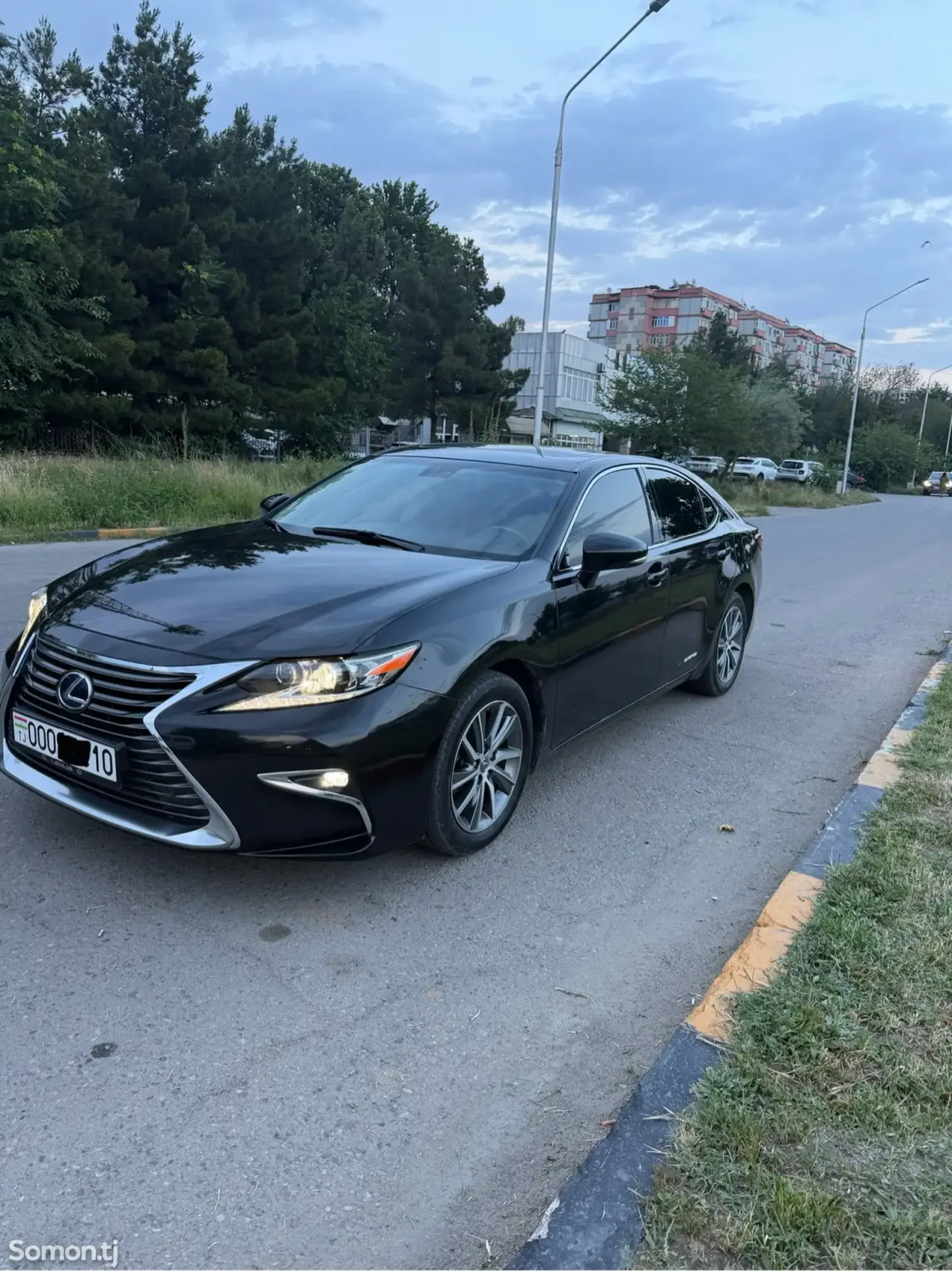 Lexus ES series 2016 · 2.5 AT