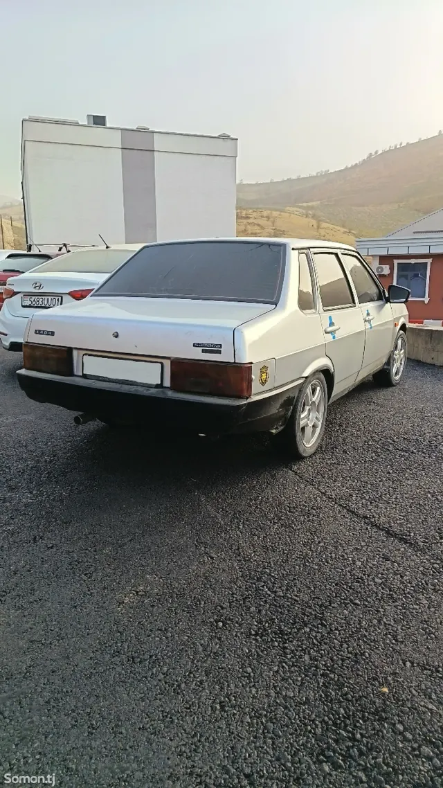 Lada (ВАЗ) 21099 2004 · 1.7 MT