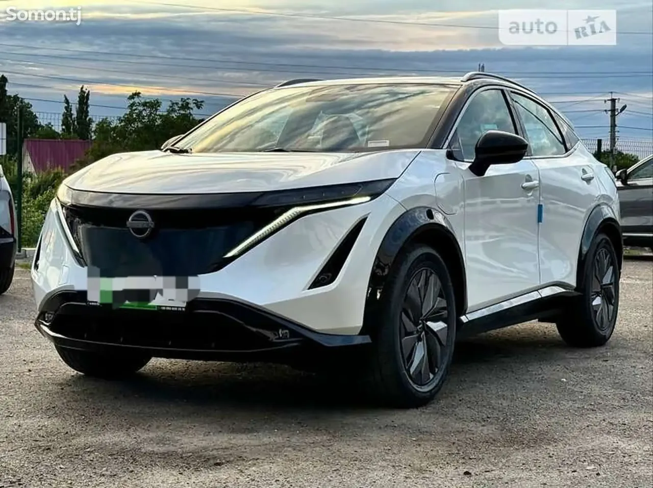 Nissan Almera 2025 · AT