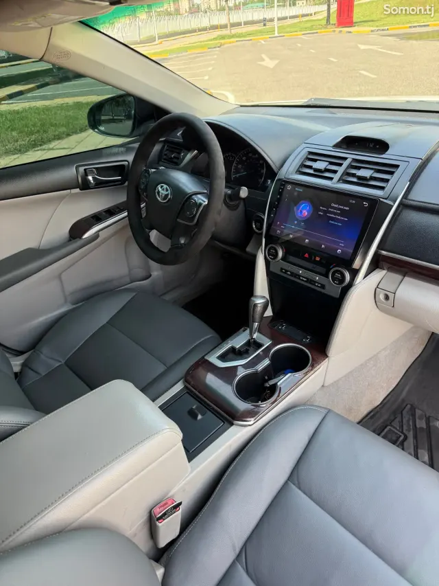 Toyota Camry 2012 · 3.5 AT