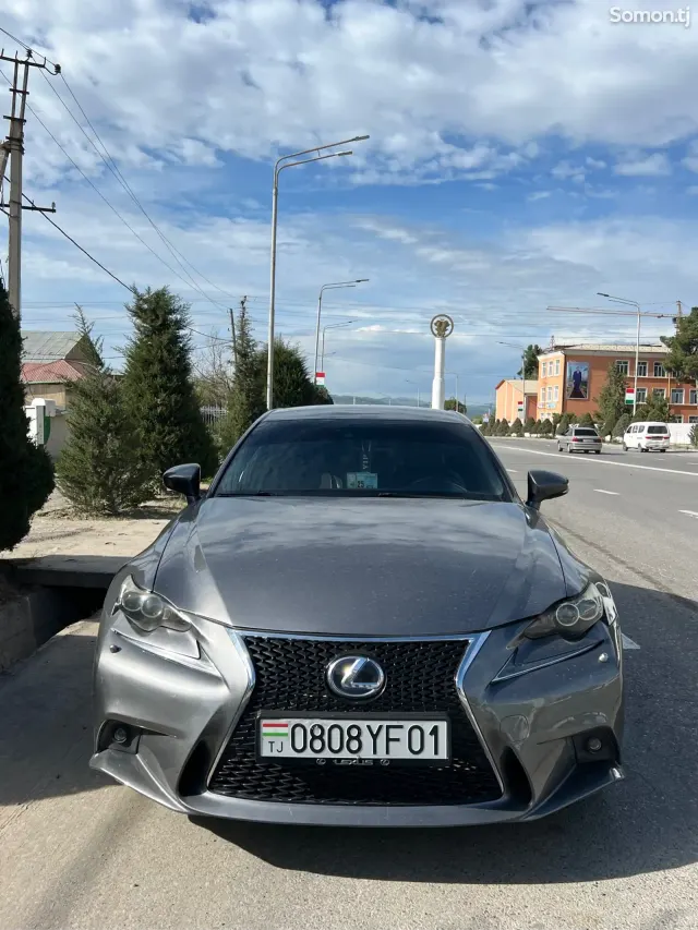 Lexus IS series 2014 · 2.5 AT