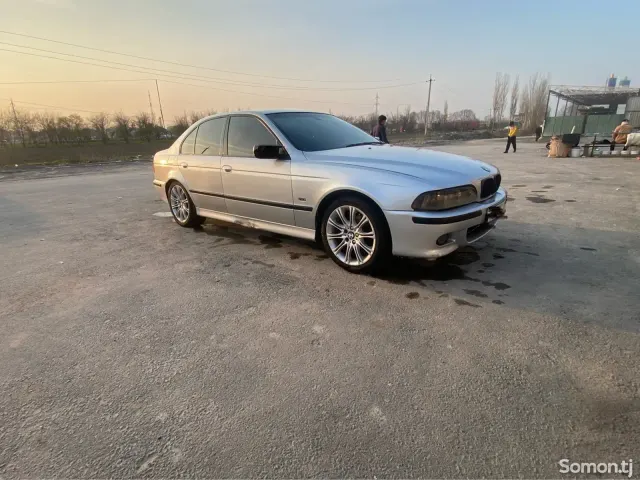 BMW 5 series 2000 · 2.8 MT