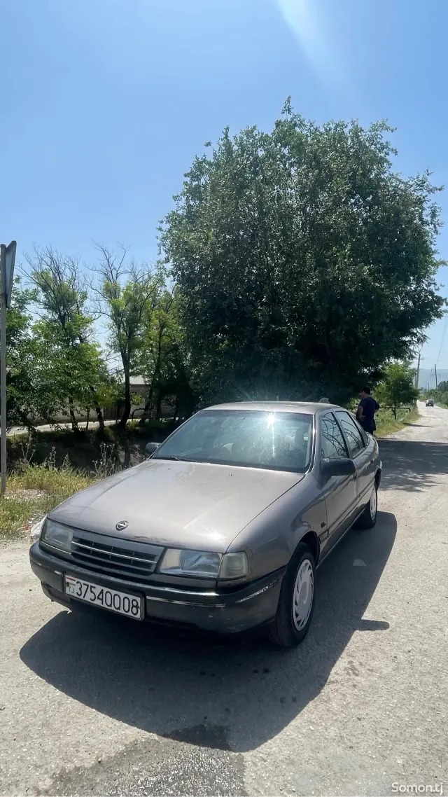 Opel Vectra A 1991 · 1.6 MT