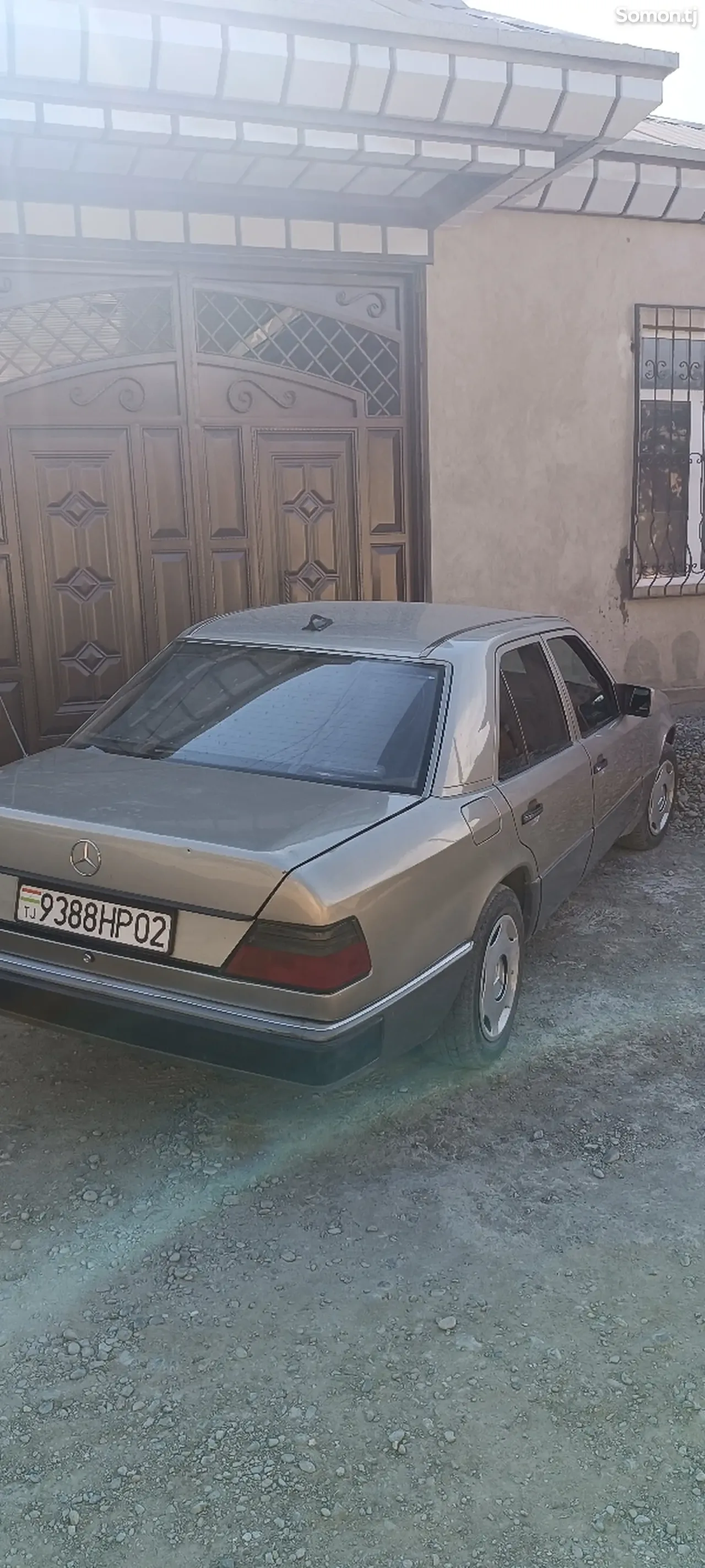 Mercedes-Benz W124 1991 · 2.0 MT