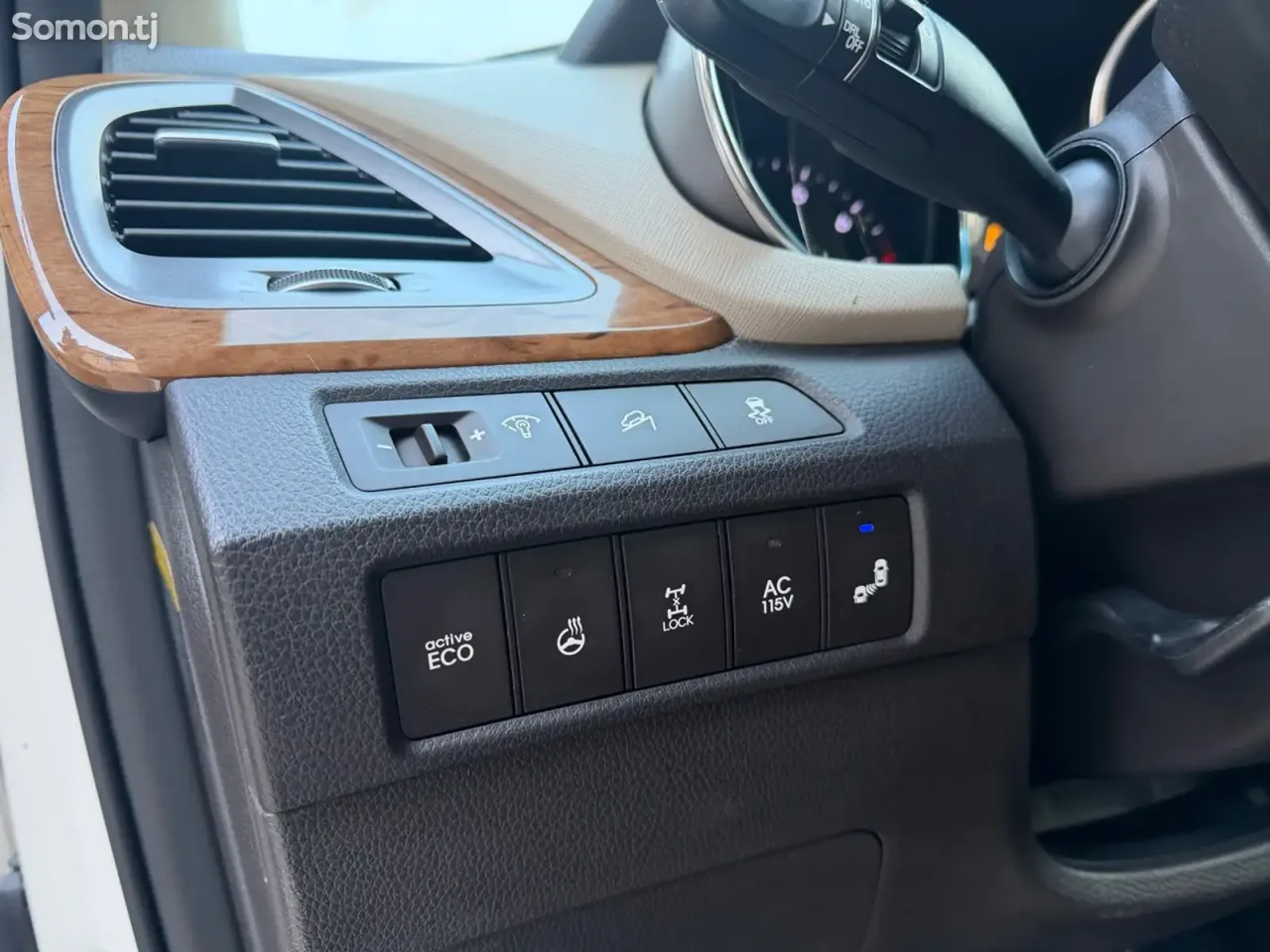 Hyundai Santa Fe 2015 · 3.3 AT