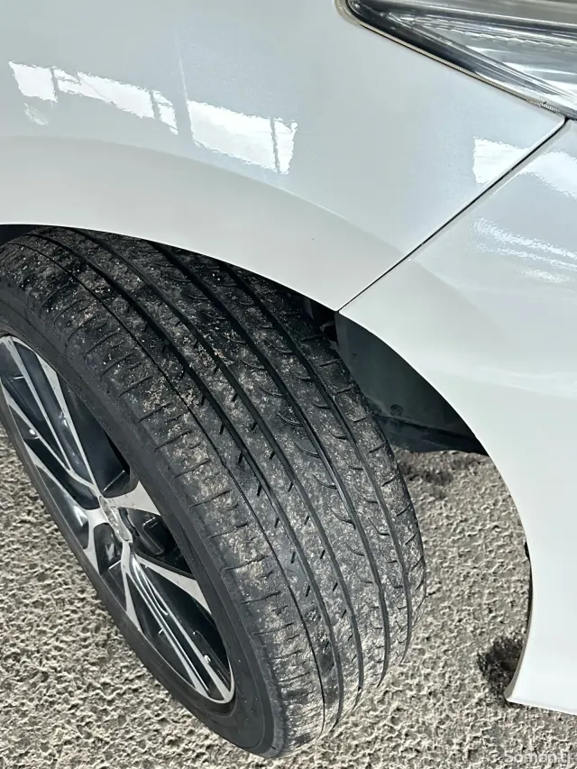Toyota Estima 2016 · 2.4 AT