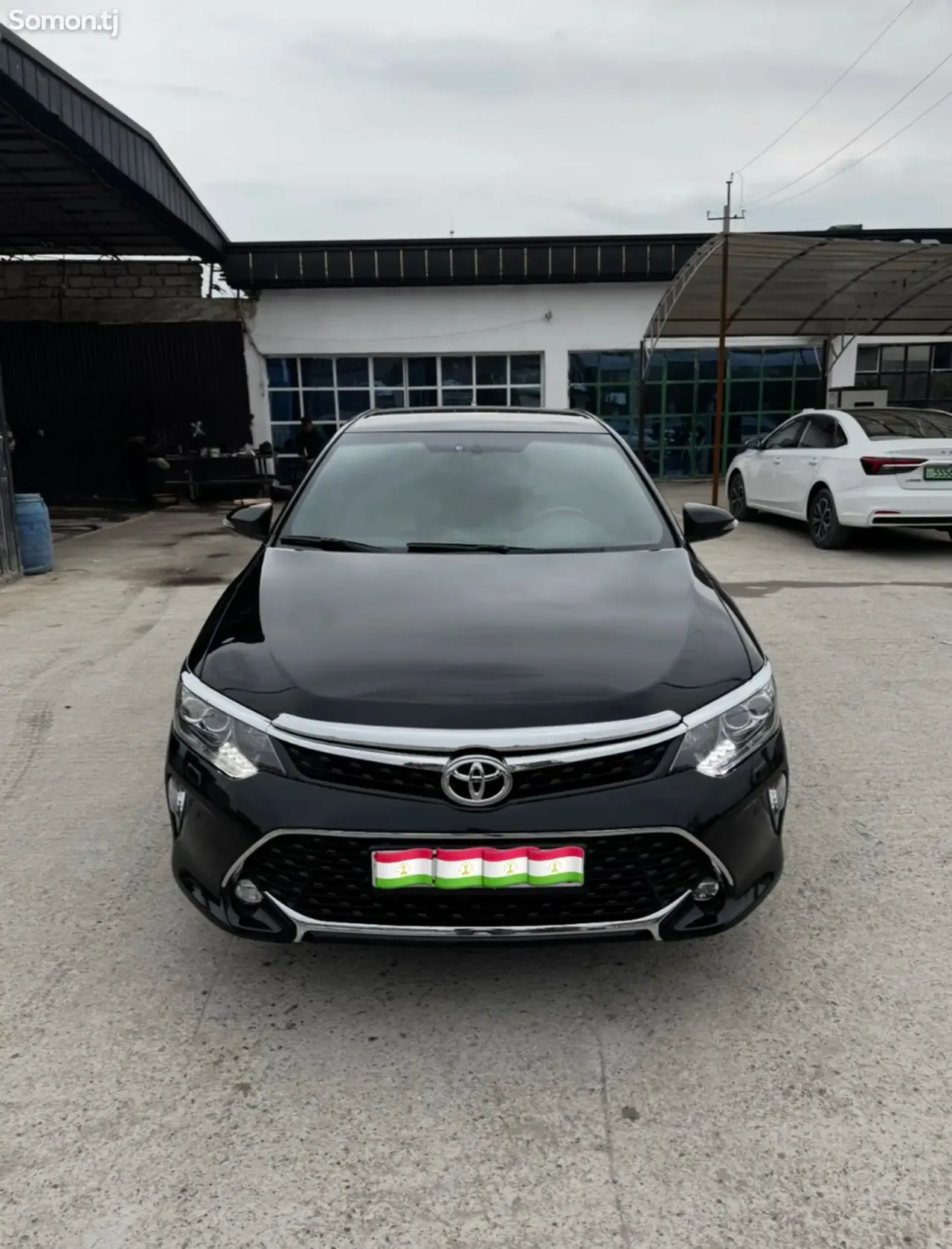 Toyota Camry 2017 · 2.5 AT