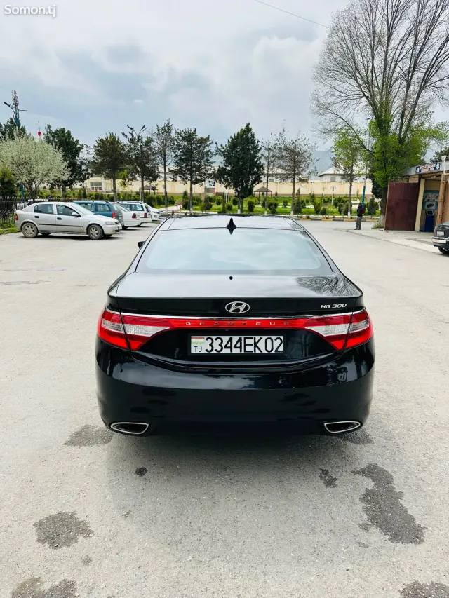 Hyundai Grandeur 2012 · 3.0 AT