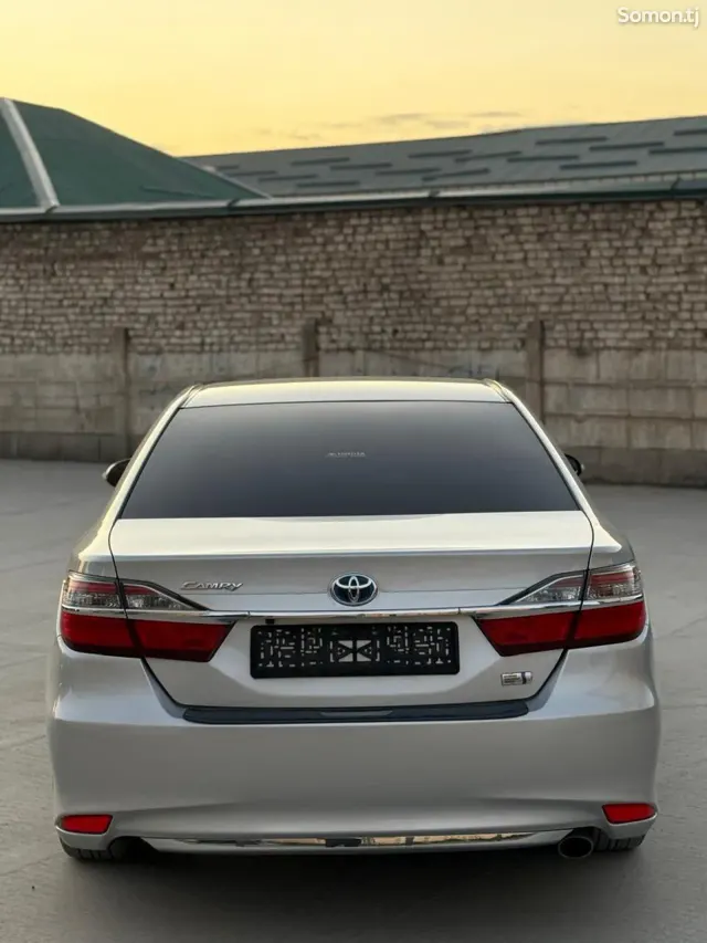 Toyota Camry 2016 · 2.5 AT