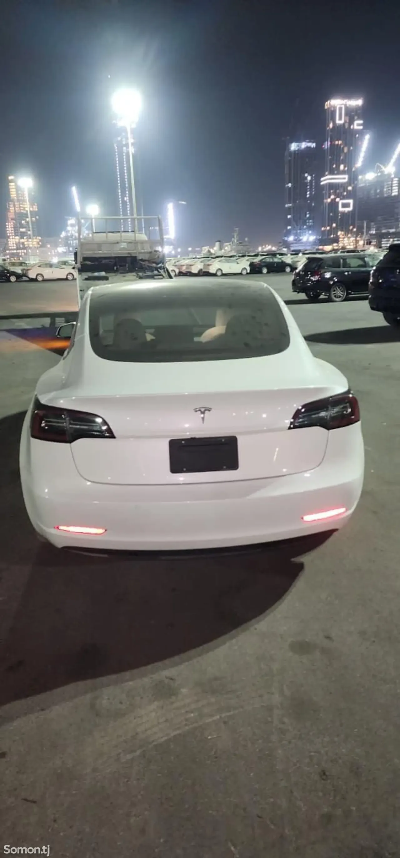 Tesla Model 3 2022 · AT