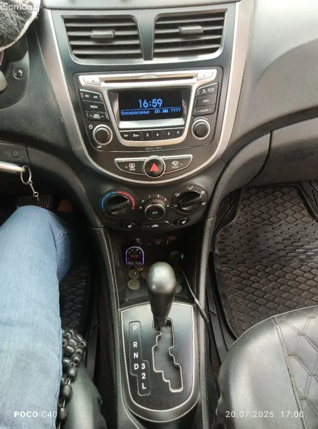 Hyundai Solaris 2014 · 1.6 AT