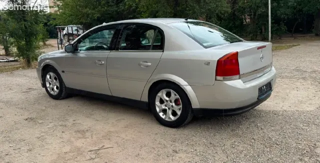 Opel Vectra C 2003 · 2.2 MT