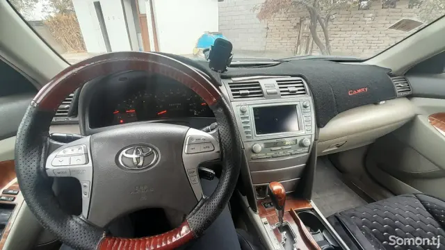 Toyota Camry 2008 · 2.4 AT