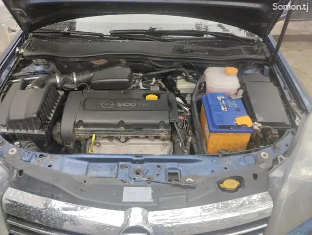 Opel Astra H 2006 · 1.6 MT