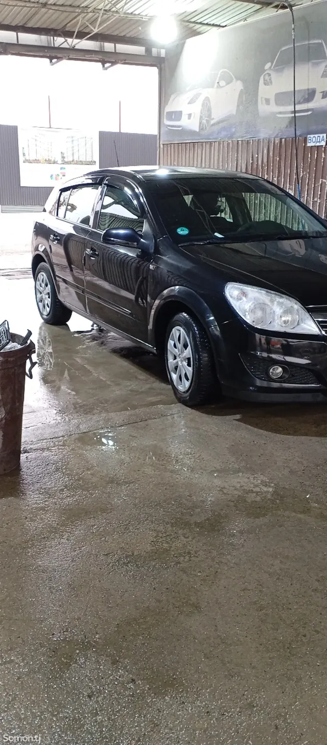 Opel Astra H 2007 · 1.6 MT