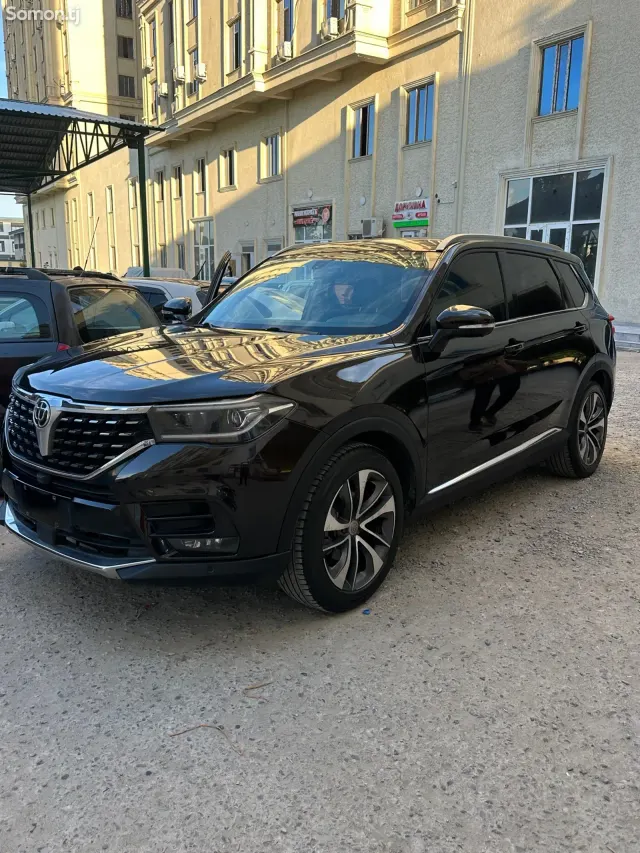 Brilliance V7 2018 · 1.6 AT