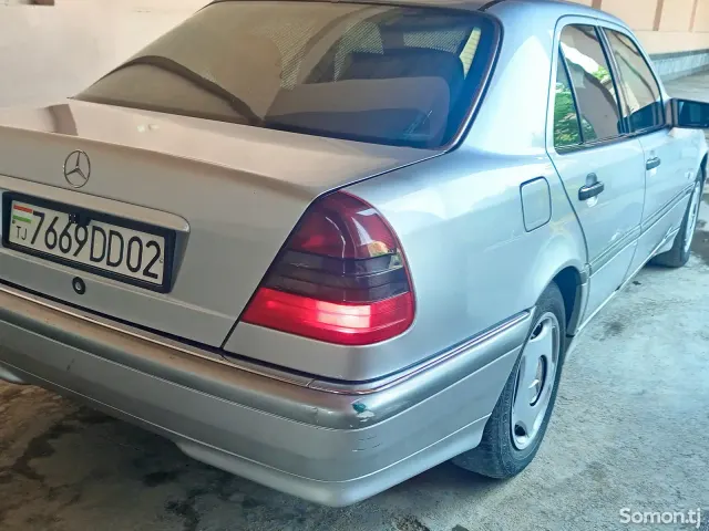 Mercedes-Benz C class 1997 · 2.5 AT