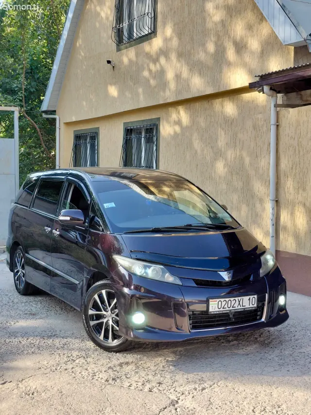 Toyota Estima 2014 · 2.4 AT