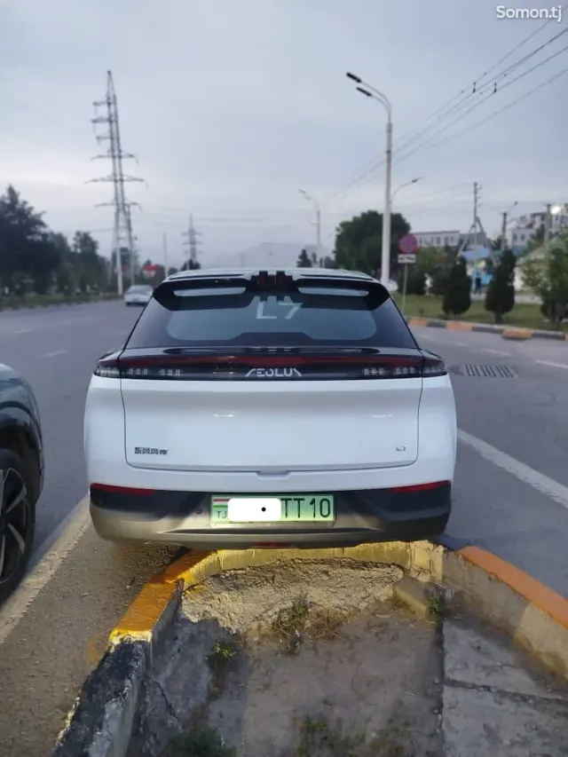 Dongfeng L7 2025 · AT