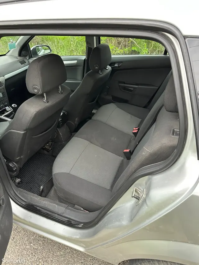 Opel Astra H 2006 · 1.8 MT
