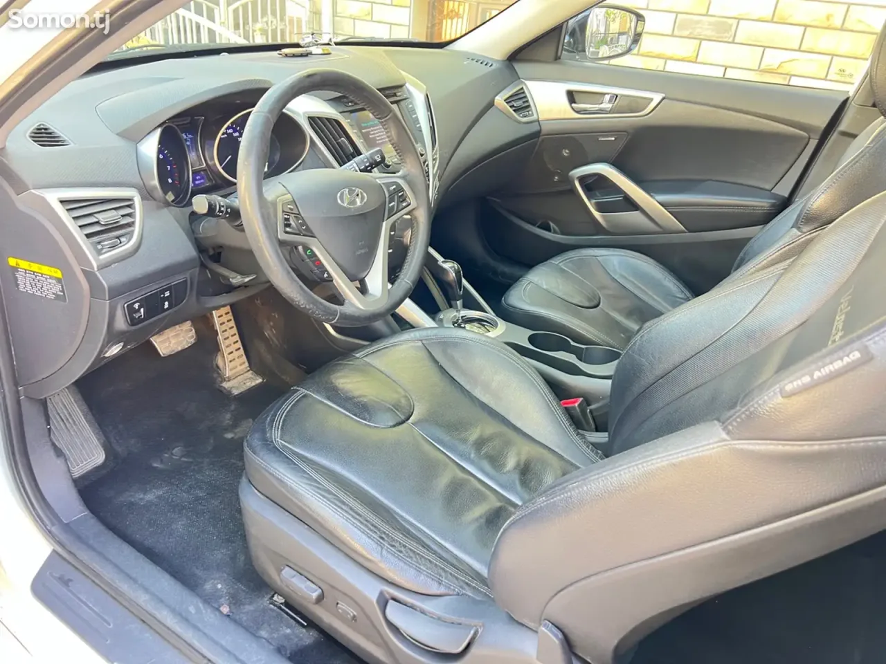 Hyundai Veloster 2011 · 1.6 AT