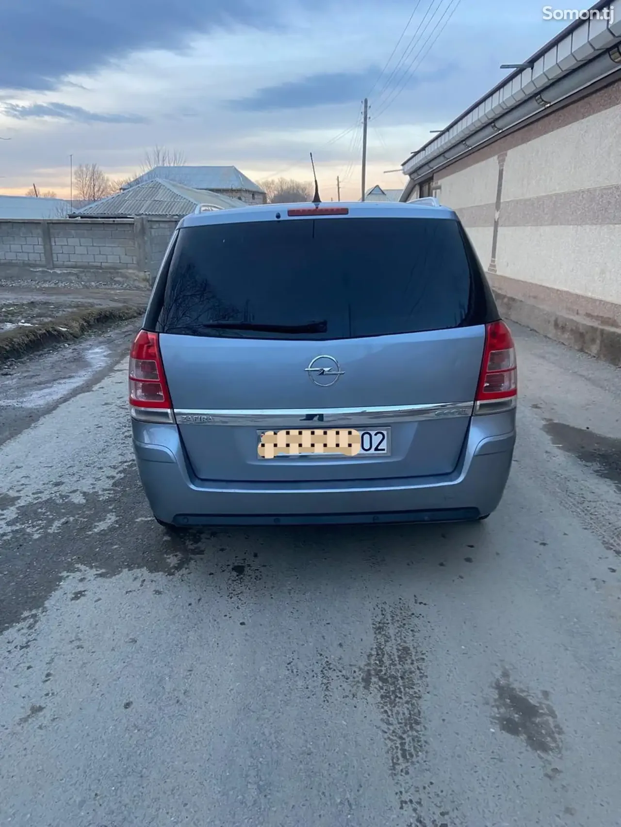 Opel Zafira 2009 · 1.6 MT