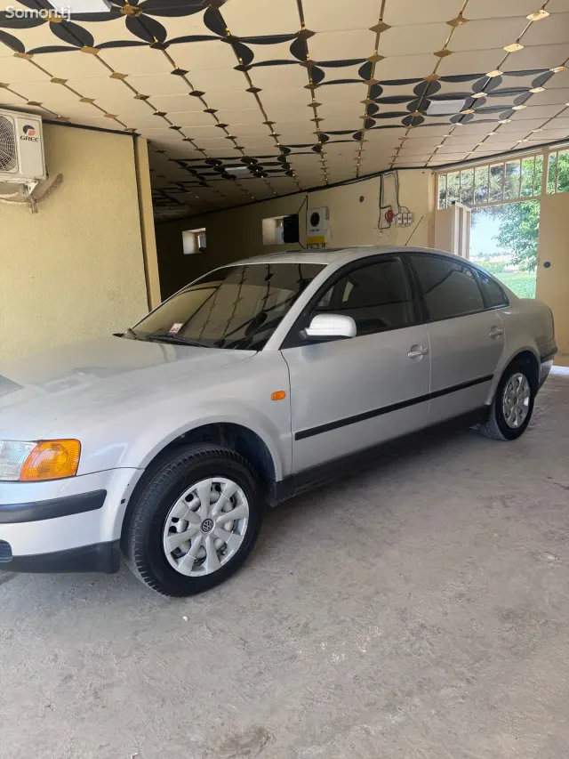 Volkswagen Passat 1997 · 1.6 MT