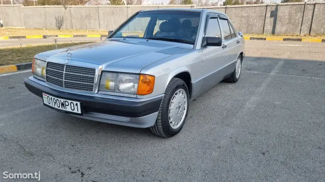 Mercedes-Benz W201 1991 · 2.3 MT