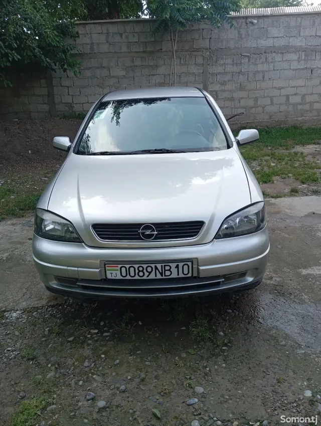 Opel Astra G 1999 · 1.6 MT