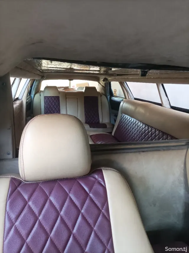 Chrysler 300C 2005 · 5.7 AT