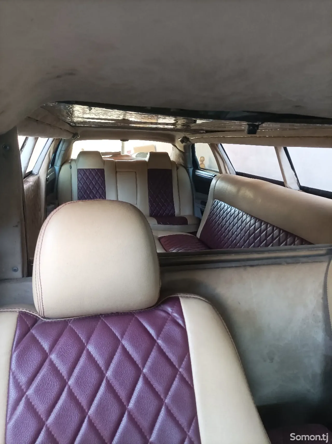 Chrysler 300C 2005 · 5.7 AT