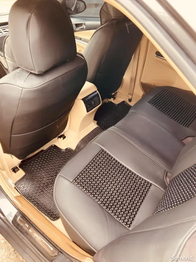 Toyota Camry 2016 · 2.5 AT