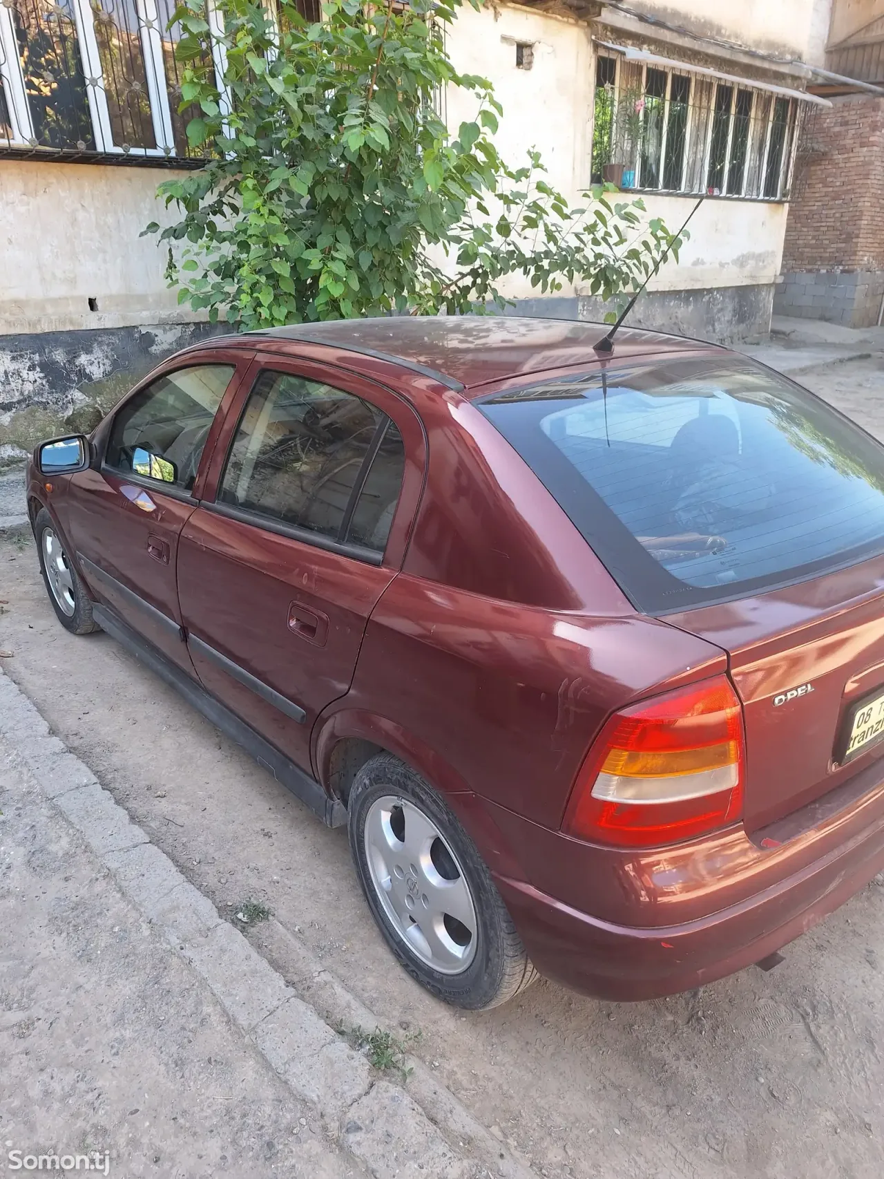 Opel Astra G 1998 · 1.6 AT
