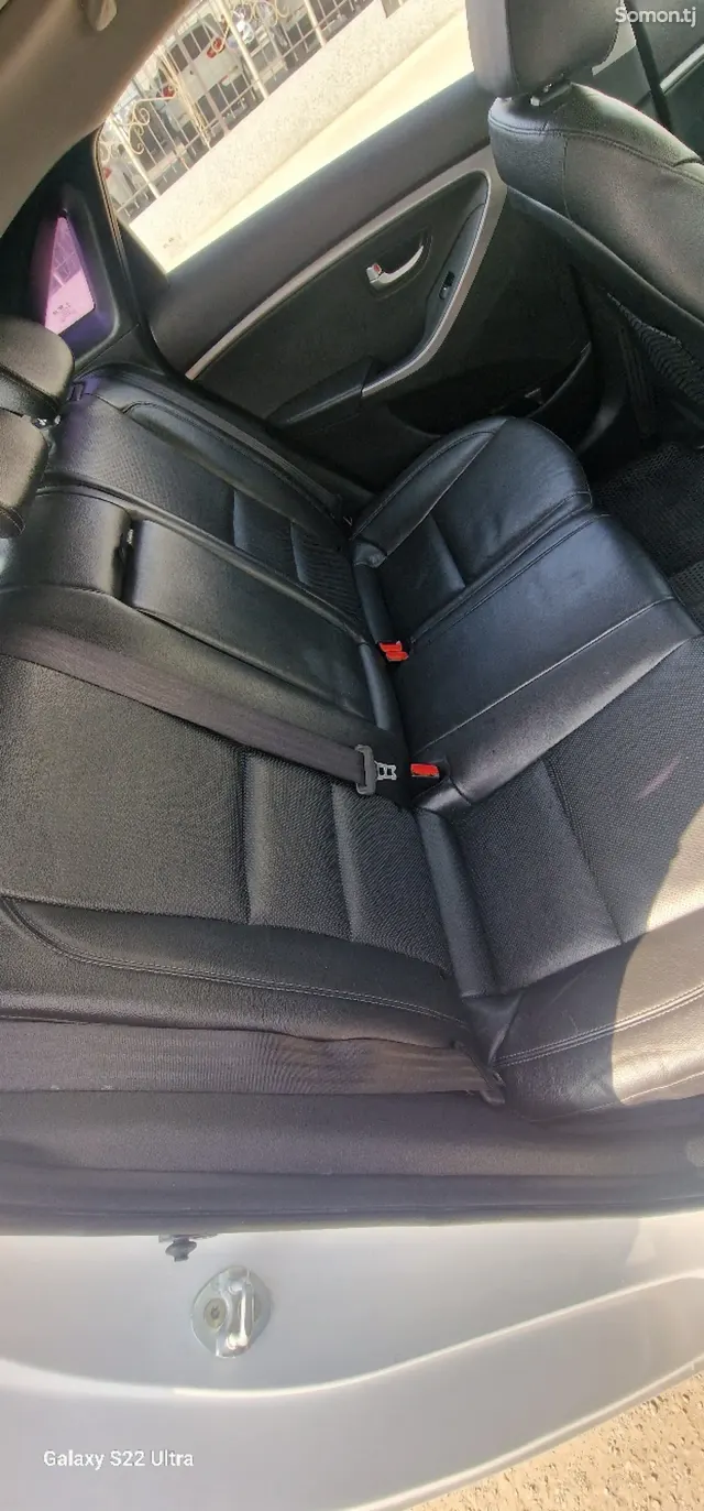 Hyundai i30 2016 · 2.0 AT