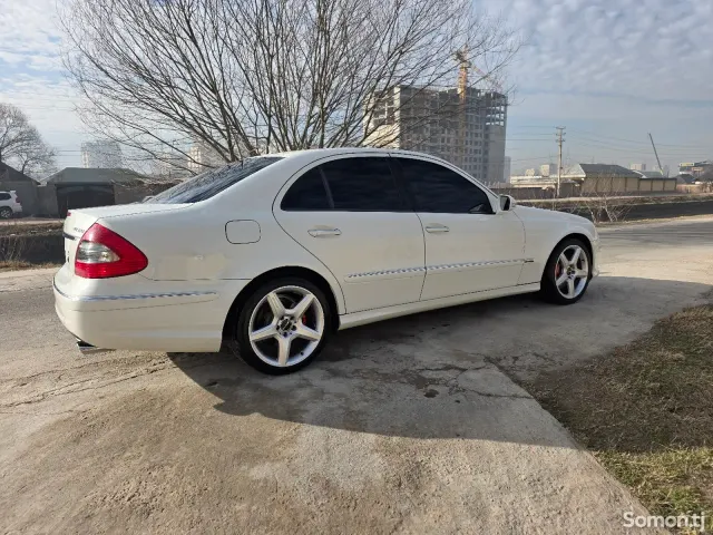 Mercedes-Benz E class 2008 · 5.5 AT