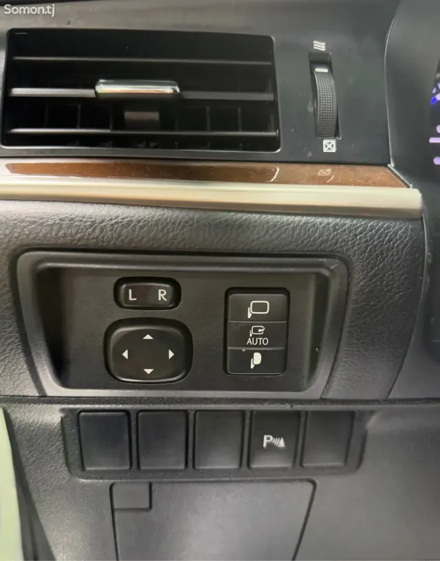 Lexus ES series 2016 · 2.5 AT