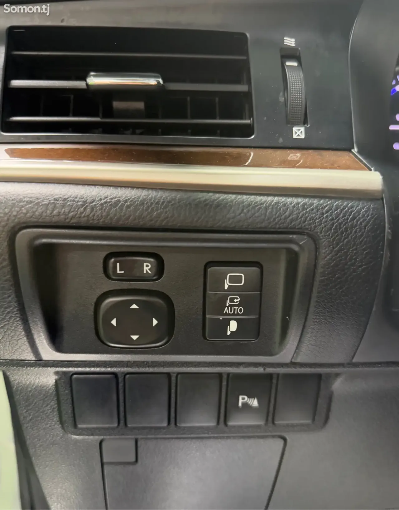 Lexus ES series 2016 · 2.5 AT