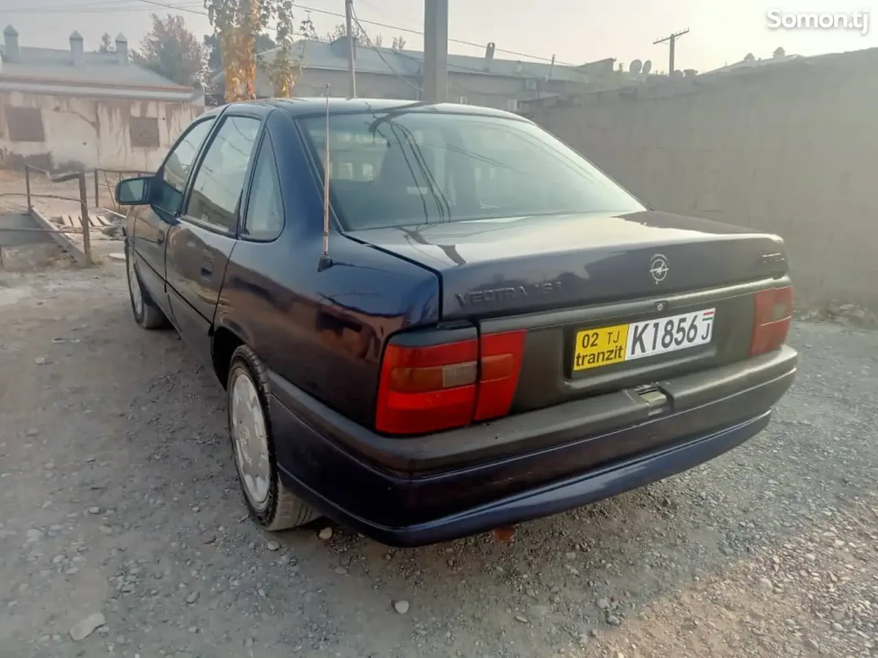 Opel Vectra A 1995 · 1.6 MT