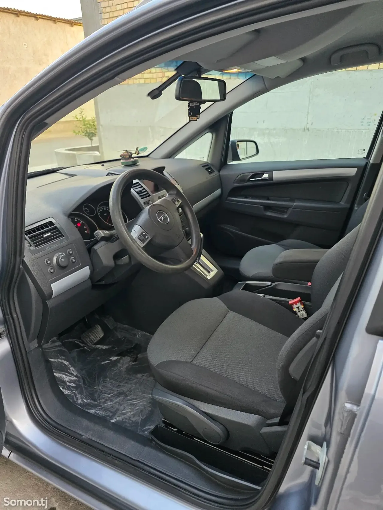 Opel Zafira 2006 · 2.2 AT