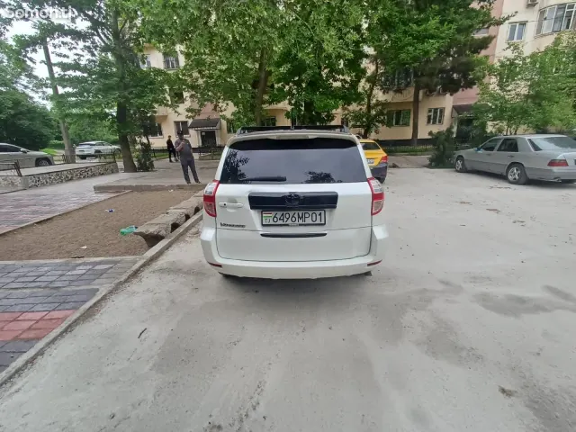 Toyota RAV 4 2007 · 2.4 AT