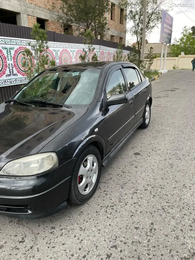 Opel Astra G 1998 · 1.6 MT